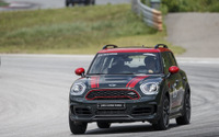 【MINI ジョン クーパーワークス 海外試乗】サーキットで見た“実力”と“新たな一面”…九島辰也 画像