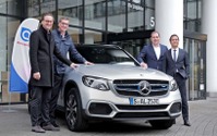 世界初のプラグイン燃料電池車、メルセデスベンツが欧州で発売…GLC ベース 画像