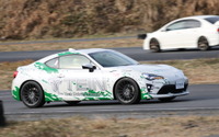 【テイン モノレーシング 試乗】街乗りからサーキットまで、幅広く対応する車高調ダンパー 画像