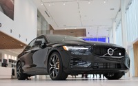 ボルボ S60 日本初披露…ポールスターバージョンもありそう 画像