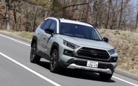 【トヨタ RAV4 新型試乗】もっとも驚かされたのは、オンロードオフロードを問わない「曲がりやすさ」…青山尚暉 画像