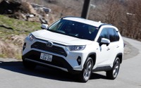 【トヨタ RAV4 新型試乗】「よい買い物をした」と思える一台では…御堀直嗣 画像