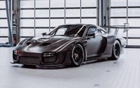 ポルシェ 935 新型、無塗装カーボン仕様の画像…今夏から納車開始へ 画像