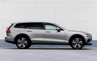 【ボルボ V60クロスカントリー 新型試乗】クルマを見れば、人気の理由がわかる…中村孝仁 画像