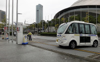 信号を予測しダイヤどおり走る自律走行バス、手動コントローラーは意外な…CEATEC 2019 画像