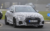 アウディ史上最速のホットハッチ「RS3」新型、ライバル AMG A45 超える430馬力へ 画像