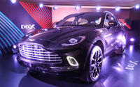 【アストンマーティン DBX】初のSUVを日本発表…副社長「比類なきモデル」 画像
