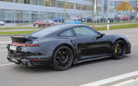 新型「ターボS」か「RS」か…ポルシェ 911ターボ、プロトタイプに“ダックテール”装着 画像