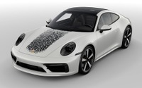 ポルシェ 911 に究極のパーソナライズ…オーナーの指紋を車体に大きく印刷 画像