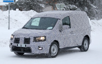 ルノー カングー 新型、実車を最速スクープ!新プラットフォームでデザイン刷新、EVも 画像