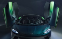 マクラーレン GT、最新「MSO」仕様を発表…専用シェードグリーン塗装に430時間 画像