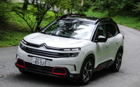 【シトロエン C5エアクロスSUV 新型試乗】走りの情報を的確に伝えてくる感覚にうっとり…岩貞るみこ 画像