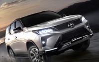 トヨタ フォーチュナー 改良新型…IMVプロジェクトの人気7人乗りSUV、タイで発表 画像