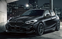 BMW 1シリーズ、漆黒の限定車「ピュアブラック」登場…オンラインで受注開始へ 画像