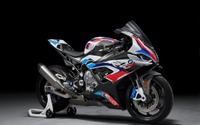 【BMW M 1000RR】4輪の高性能チューニング、“M”がバイクになった 画像