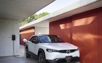 【マツダ MX-30 EV】どんなクルマ? 初心者向き…適度なスペックと購入支援 画像