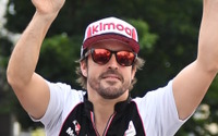 【F1】今季復帰のアロンソ、自転車で交通事故に遭遇し負傷 画像