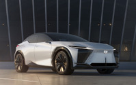 レクサスがついにブランド変革、その中身とは? 2025年までに電動車を含む約20車種を投入 画像