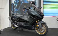 大人のスポーツスクーターが“コンパクトに”進化、ヤマハ『TMAX』新型発売は夏以降か…東京モーターサイクルショー2022 画像