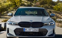 BMW 3シリーズ セダン 改良新型、表情変化…欧州発表 画像