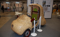 【アフターマーケットEXPO 09】京都大学、竹でできた電気自動車を展示 画像