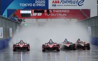 フォーミュラE 東京E-Prix第8戦、雨の混戦をヴァンドーンが制す...ピットブーストに成功 画像