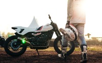 ロイヤルエンフィールド、フラットトラック専用バイク「FT450」を開発、「スライドスクール」で使用 画像