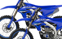 ヤマハのクロスカントリーバイク「YZシリーズ」2026年モデル発売へ、YZ450FX・YZ250FXには盗難防止機能も 画像