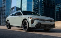 キアのグローバルモデル『K4』、米IIHSで最高の安全性評価を取得 画像