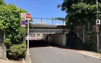 都区内最低? 桁下制限1.6mの低いガード...JR越中島貨物線・北砂 画像