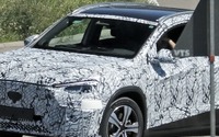 より高級に! 人気SUV、メルセデスベンツ『GLA』の次期型プロトタイプが出現 画像