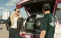 ベントレー『ベンテイガ』、移動コーヒースタンドに...「Joe & The Juice」と提携 画像