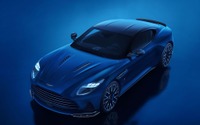 アストンマーティン DB12 に最強「S」、V8ツインターボを700馬力に強化 画像