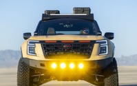 日本導入も決まった日産『パトロール』、オフロードレースのサポート車両にカスタマイズ...SEMA 2025 画像