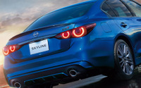 日産『スカイライン』最後の改良か? 限定400Rも登場、「湾岸ブルーかっこいい!」「買うなら急いで」など注目の的に 画像