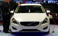 【ジュネーブモーターショー11】ボルボ V60プラグインハイブリッド 詳細画像…市販見据えたPHV 画像