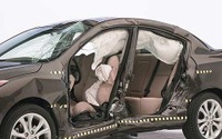マツダ アクセラ、最高の衝突安全性評価…IIHS 画像