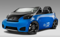 【SEMA11】トヨタ iQ、「屋根切っちゃいました」 画像