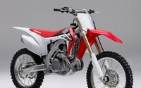 ホンダ、市販MXマシン CRF450R をフルモデルチェンジ 画像