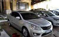 中国海馬汽車、セダン2車種市販か 画像