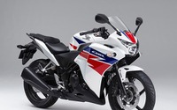 ホンダ CBR250R をマイナーチェンジ…スペシャルカラーモデルも限定発売 画像