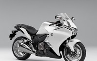 ホンダ VFR1200F シリーズのカラーバリエーションを変更 画像