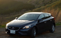 【ボルボ V40 T4 試乗】“これがいい”と思わせられるベースモデル…島崎七生人 画像