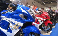 【東京モーターサイクルショー14】スズキの主役は日本仕様の「隼」 画像