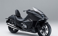 ホンダ、近未来モデル NM4-01 を発売…新感覚のライディングフィールを追求 画像