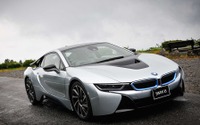 【BMW i8 試乗】 先進的ながら原始のハートを刺激するスーパーカー…諸星陽一 画像