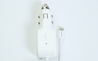 オウルテック、Lightningケーブル一体型の2.4Aシガーソケット充電器を発売 画像