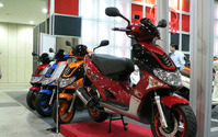 【東京モーターサイクルショー06】写真蔵…キムコ 画像