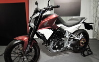 【東京モーターサイクルショー15】ホンダの単気筒スポーツコンセプト、発売はどうなる? 画像