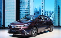 【上海モーターショー15】トヨタ レビン にハイブリッド、中国向け新HVセダン初公開 画像